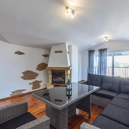 Penthouse Lorena 3*