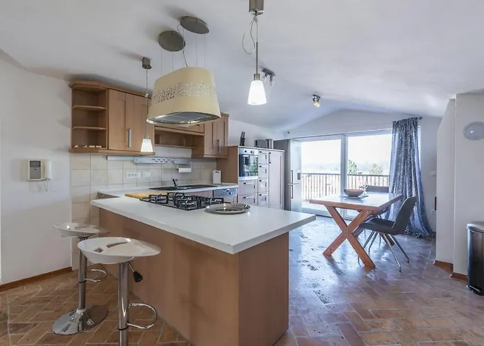 Penthouse Lorena Гостьовий будинок Пореч