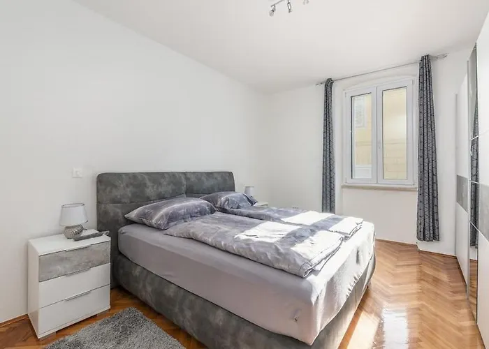 Penthouse Lorena Guest house Porec