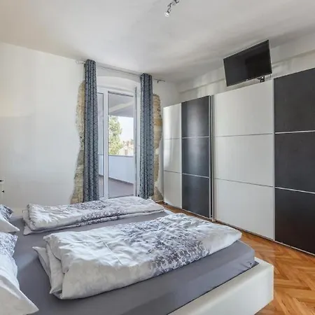 Gostinjska kuća Penthouse Lorena