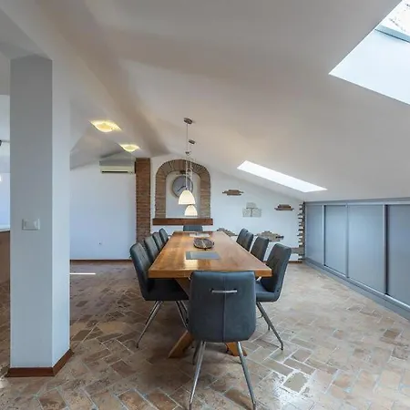 Gostinjska kuća Penthouse Lorena