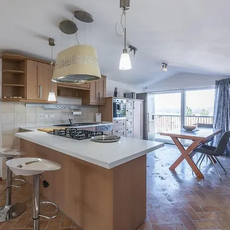 Penthouse Lorena Pensjonat Poreč